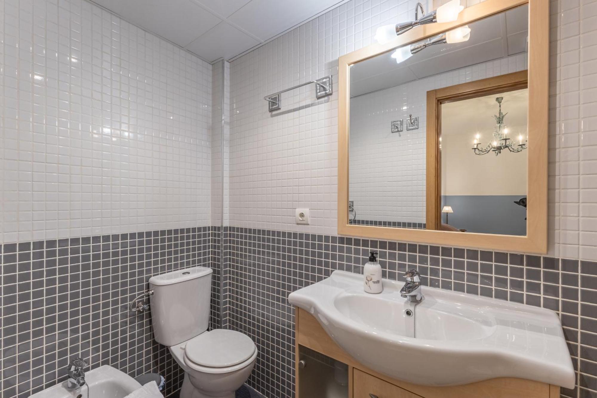 Centrico Y Tranquilo Apto Cerca La Alhambra Ven Apartment *